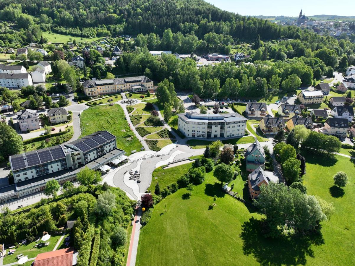 Hotel Am Kurhaus Mit Erstem Ayurveda Center Sachsens - Direkt Am Gesundheitsbad Actinon & Kurpark Bad Schlema Zewnętrze zdjęcie